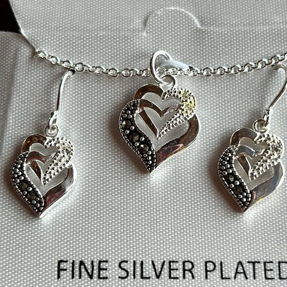 Double Heart Earrings and Necklace Set. Fine Silver Plated. New on card #121 - Picture 4 of 5